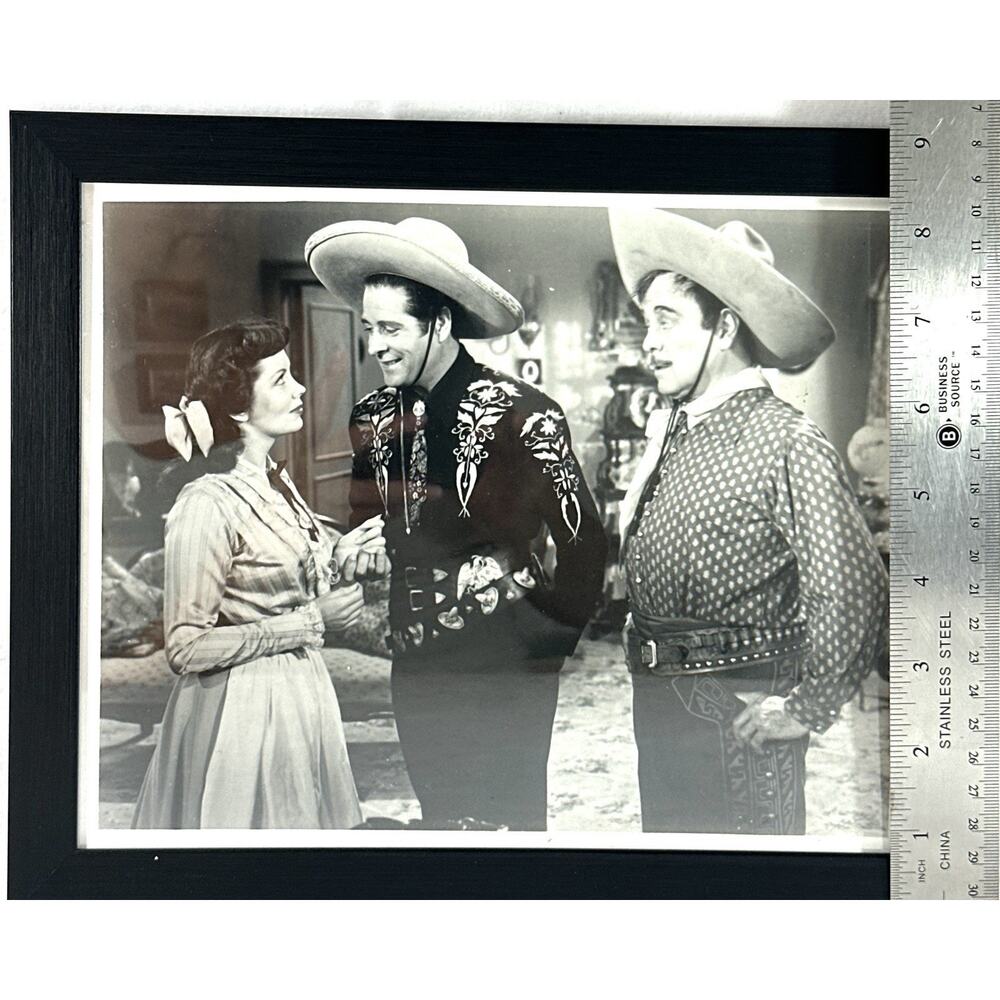 The Girl From San Lorenzo Framed Movie Still Photo Duncan Renaldo Leo Carrillo - Picture 5 of 6